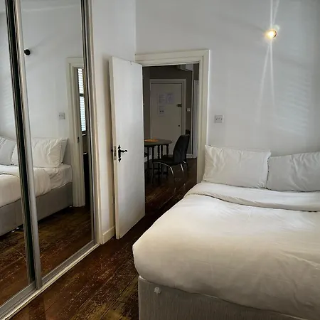 Temple Bar Alley Apartment *